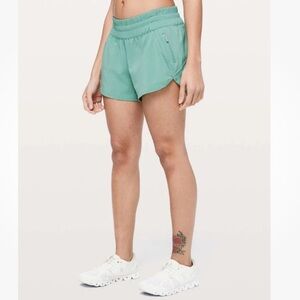Lululemon | Women’s Tracker Short In Aqua Mint pull on Runner Short Size 4